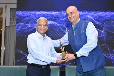 Dr. Kamal B Kapur at an ophthalmology event – photo 12